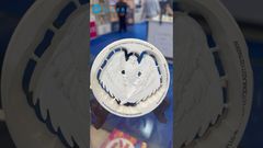 Wanneer tandheelkundige gereedschappen verfkwasten worden. Hoe? YRC-5X frezen + 3D PLUS's lagen zirkoniumoxide blok = kunst.