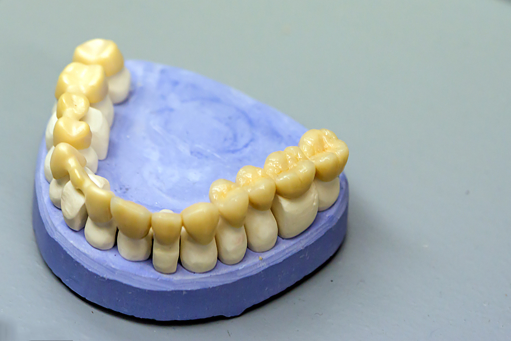 Yucera Zirconia Blocks , ST Sintering Zirconia Blocks CE Approved Dental Zirconia Crucible