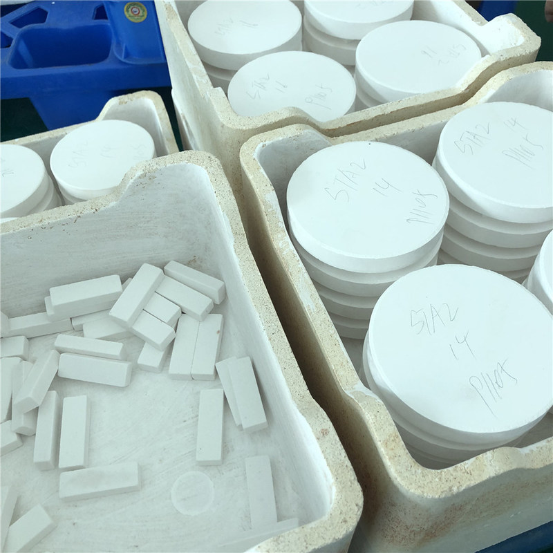 Yucera HT wit 98mm tandheelkundige zirkoniumoxide blokken - Precisie - Vervaardigd voor uitzonderlijke tandheelkundige restauraties